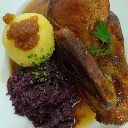 Landgasthof Zum Rappen Inn Creglingen
